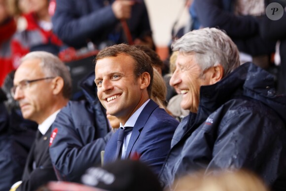 Emmanuel Macron en Vendée au Puy du Fou le 19 août 2016. Étaient présents sa femme Brigitte Macron, Philippe de Villiers (créateur du Parc) et son fils Nicolas (actuel directeur) © Sebastien Valiela / Bestimage