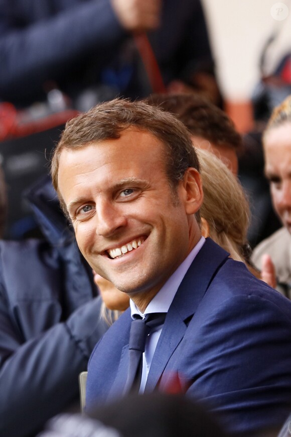 Emmanuel Macron en Vendée pour visiter le spectacle au Puy du Fou le 19 août 2016 © Sebastien Valiela / Bestimage