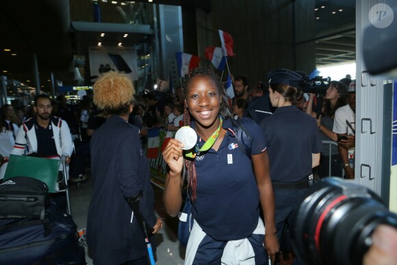 Haby Niaré - Retour à Paris des athlètes français des Jeux olympiques de Rio 2016 à l'aéroport de Roissy le 23 août 2016.