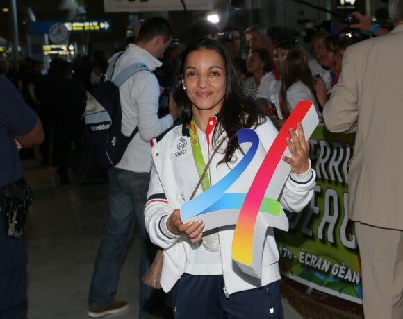 Sarah Ourahmoune - Retour à Paris des athlètes français des Jeux olympiques de Rio 2016 à l'aéroport de Roissy le 23 août 2016.