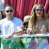 Jennifer Lopez et son compagnon Casper Smart s'amusent au Beachclub 'Carnival Del Sol' à Las Vegas, le 29 mai 2016
