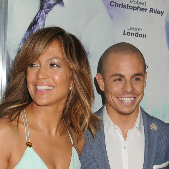 Jennifer Lopez et son compagnon Casper Smart à la première de 'The Perfect Match' au théâtre Arclight à Hollywood, le 7 mars 2016