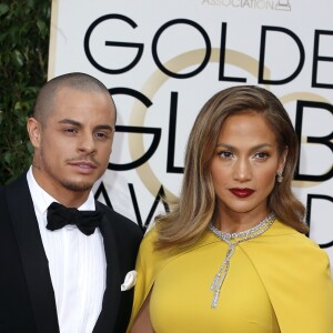 Jennifer Lopez et son compagnon Casper Smart - La 73ème cérémonie annuelle des Golden Globe Awards à Beverly Hills, le 10 janvier 2016.
