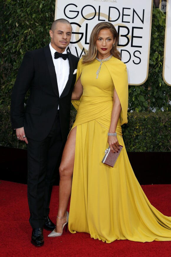 Jennifer Lopez et son compagnon Casper Smart - La 73ème cérémonie annuelle des Golden Globe Awards à Beverly Hills, le 10 janvier 2016.
