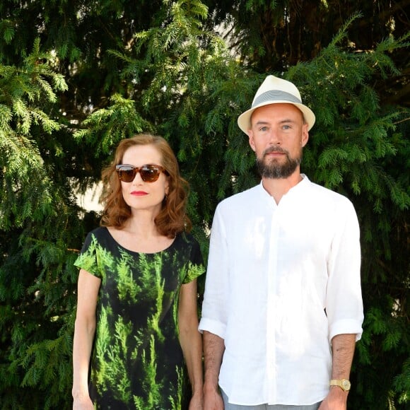 Isabelle Huppert et Bavo Defurne - 9ème Festival du Film Francophone d'Angoulême - Jour 6 le 27 août 2016. © Coadic Guirec / Bestimage