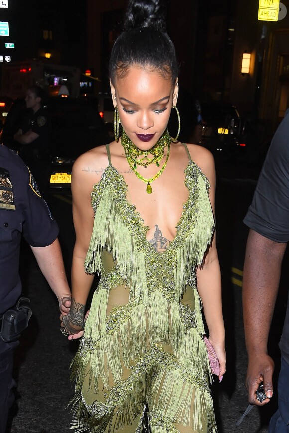 La chanteuse Rihanna se rendant à la ''Rihanna's VMA After Party'' à New York, le 28 août 2016.