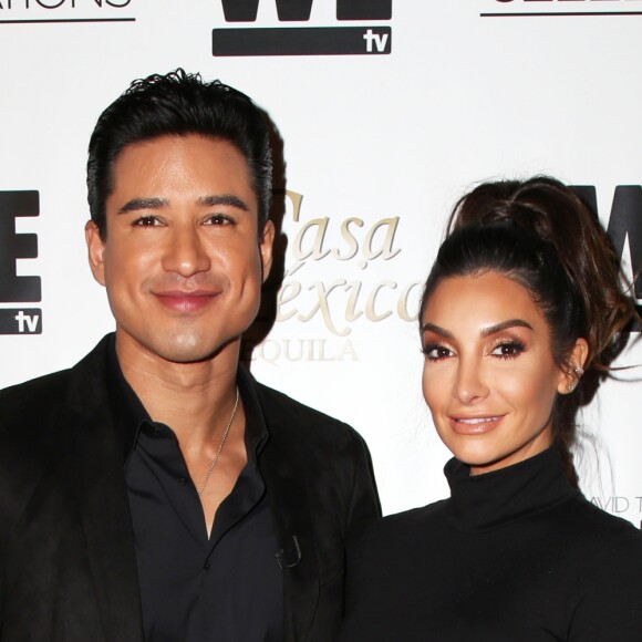 Mario Lopez et sa femme Courtney Mazza au Lancement de WE Tv de David Tutera et de la Tequila Casa Mexico à Hollywood le 6 novembre 2015.