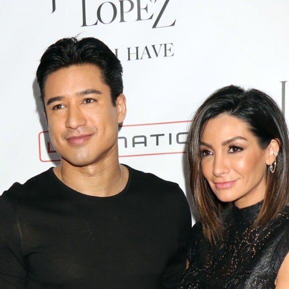 Mario Lopez et sa femme Courtney Mazza à la première représentation de "All I Have", le nouveau show de Jennifer Lopez, au Planet Hollywood Resort & Casino à Las Vegas, le 20 janvier 2016.