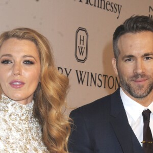 Blake Lively et son mari Ryan Reynolds - People au gala de l'amfAR à New York. Le 10 février 2016