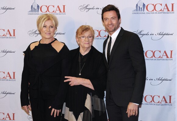 Hugh Jackman, Deborra-lee Furness et sa mère Faye Duncan - "15th Annual Angels in Adoption awards" à Washington le 9 octobre 2013