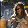 Minka Kelly fait du shopping dans les rues de West Hollywood, le 31 août 2016