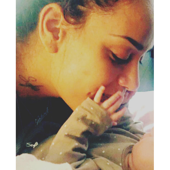 Amel Bent et sa fille Sofia. Photo publiée sur Instagram, le 7 août 2016