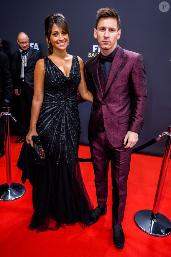 Lionel Messi et sa compagne Antonella Roccuzzo - Gala FIFA Ballon d'Or 2014 à Zurich, le 12 janvier 2015.