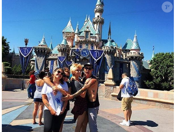 Paris Jackson à Disneyland avec des amis. Photo publiée sur Instagram en septembre 2016