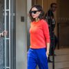 Victoria Beckham quitte son hôtel à New York, toute de Victoria Beckham vêtue. Le 8 septembre 2016.
