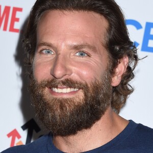 Bradley Cooper le 9 septembre 2016 au Walt Disney Concert Hall à Los Angeles pour la soirée de bienfaisance télévisée au profit de la lutte contre le cancer Stand Up to Cancer.