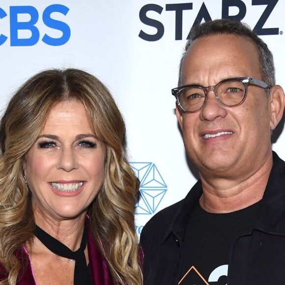 Rita Wilson et Tom Hanks le 9 septembre 2016 au Walt Disney Concert Hall à Los Angeles pour la soirée de bienfaisance télévisée au profit de la lutte contre le cancer Stand Up to Cancer.