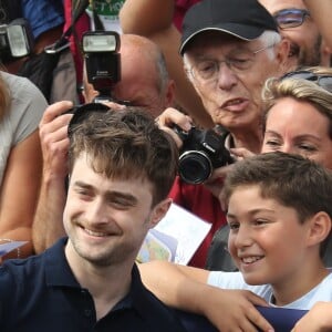 Daniel Radcliffe a inauguré la cabine à son nom sur les planches au 42e Festival du Film Américain de Deauville le 10 septembre 2016, en présence d'une importante foule de fans. Il a d'ailleurs passé 30 minutes à poser des selfies, puis encore autant en dédicaces. © Denis Guignebourg / Bestimage