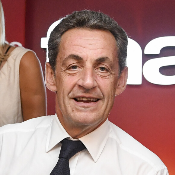 Nicolas Sarkozy en séance de dédicaces pour son livre " Tout pour la France " à la Fnac des Ternes à Paris le 10 septembre 2016 . © Pierre Perusseau / Bestimage