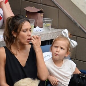 Jessica Alba était présente avec ses filles Honor et Haven à l'US Open le 10 septembre 2016 à New York pour la finale dames, remportée par Angelique Kerber. © John Barrett/Globe Photos/Zuma Press/Bestimage