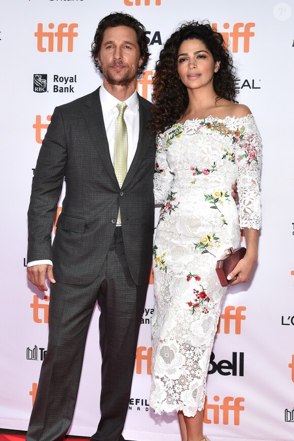 Matthew McConaughey et Camila Alves lors de la première de "Sing" au Toronto International Film Festival, le 11 septembre 2016.