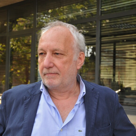 Exclusif - L'acteur François Berléand invité des 22èmes Vendanges du Coeur en tant que commissaire priseur à Ouveillan (Aude) le 11 juillet 2016. Selon la nouvelle formule, une vente aux enchères de fûts est prévue au profit des Restos du Coeur, suivie d'un repas préparé par le chef 3 étoiles Gilles Goujon. © Robert Fages / Bestimage