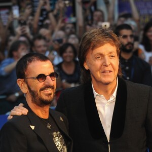 Ringo Starr et Paul McCartney à la première de "The Beatles: Eight Days A Week - The Touring Years" au cinéma Odeon à Leicester Square à Londres, le 15 septembre 2016.