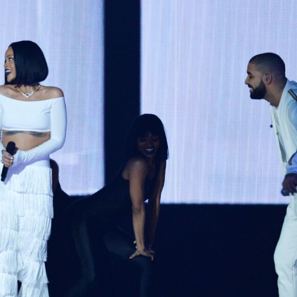 Rihanna et Drake - Cérémonie des BRIT Awards 2016 à l'O2 Arena à Londres, le 24 février 2016.