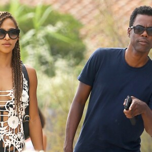 Chris Rock et sa compagne Megalyn Echikunwoke quittent le club 55 à Saint-Tropez. Le 22 juillet 2016