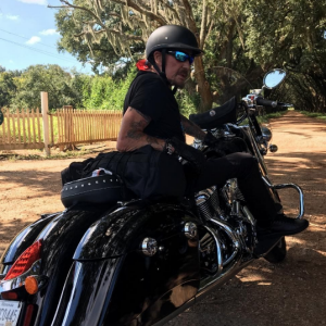 Johnny Hallyday et sa bande en plein road trip à travers les Etats-Unis - Départ pour le Texas de la Nouvelle-Orléans, il y a semaine, le 16 septembre 2016.