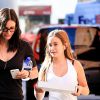 Exclusif - Courteney Cox se promène avec sa fille Coco Arquette dans les rues de Los Angeles, le 11 août 2016