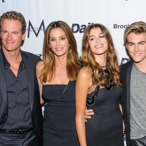 Cindy Crawford avec son mari Rande Gerber et leurs enfants Kaia et Presley à la soirée "The Daily Front Row's Fourth Annual Fashion Media Awards" à New York, le 8 septembre 2016