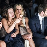 Fashion Week : Michelle Hunziker chahute avec sa fille au premier rang Trussardi