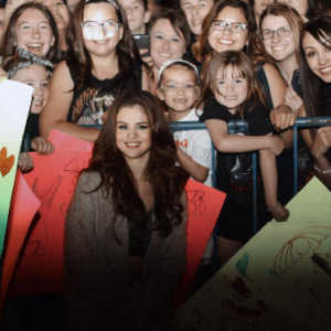 Selena Gomez pose avec ses fans sur Instagram