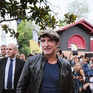 Jean Dujardin - Présentation du film "Brice 3" au cinéma Rex d'Hossegor avec Jean Dujardin, Clovis Cornillac et les enfants du Hossegor Surf Club, le 25 septembre 2016. © Bernard-Dequier/Bestimage