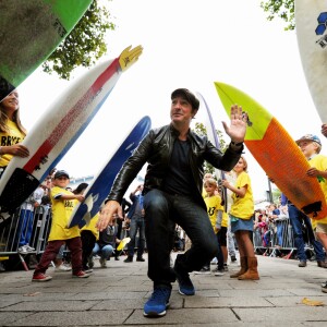 Jean Dujardin - Présentation du film "Brice 3" au cinéma Rex d'Hossegor avec Jean Dujardin, Clovis Cornillac et les enfants du Hossegor Surf Club, le 25 septembre 2016. © Bernard-Dequier/Bestimage