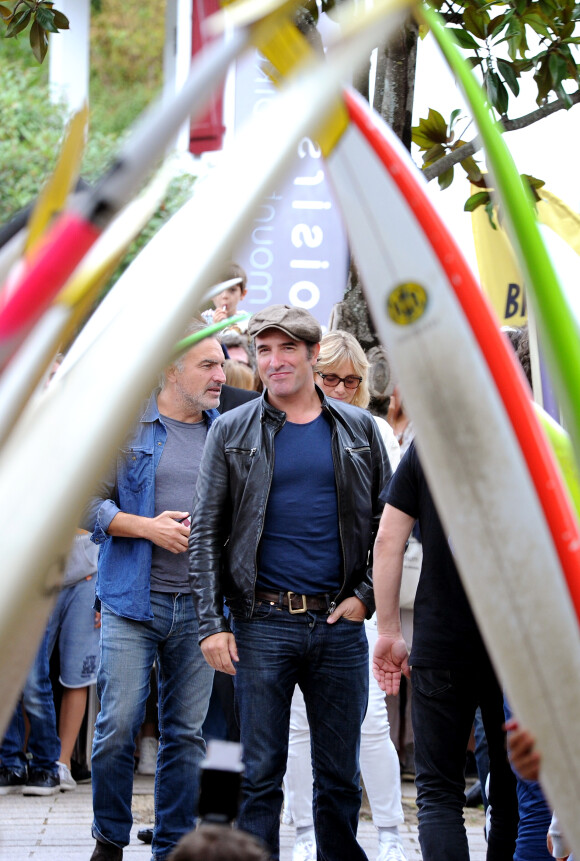 Jean Dujardin - Présentation du film "Brice 3" au cinéma Rex d'Hossegor avec Jean Dujardin, Clovis Cornillac et les enfants du Hossegor Surf Club, le 25 septembre 2016. © Bernard-Dequier/Bestimage