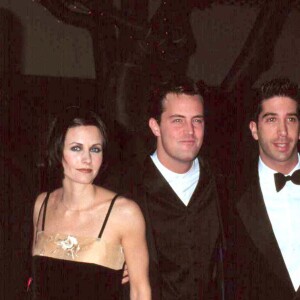 Le cast de Friends aux Golden Globes 1998.
