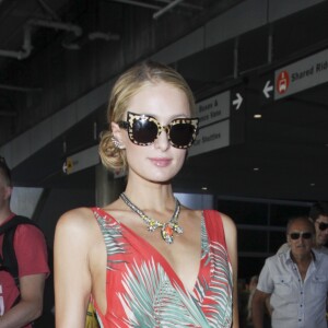 Paris Hilton arrive à l'aéroport LAX de Los Angeles, Californie, Etats-Unis, le 28 août 2016.