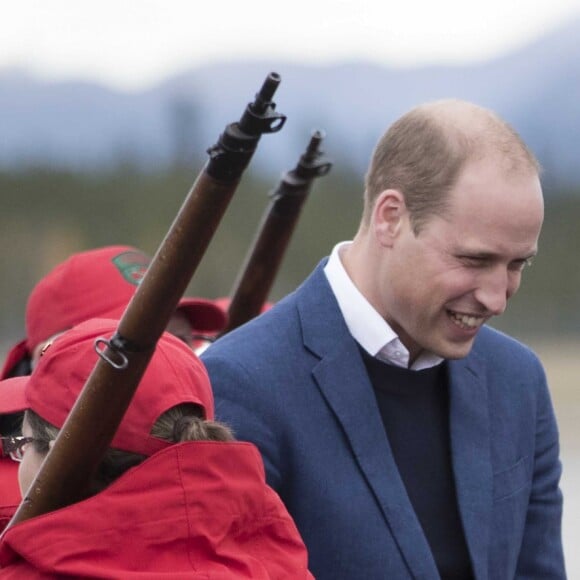 Le prince William et Kate Middleton, duc et duchesse de Cambridge, à leur arrivée à Whitehorse en territoire Yukon au quatrième jour de leur visite officielle au Canada, le 27 septembre 2016