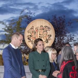 Le prince William et Kate Middleton, duc et duchesse de Cambridge, sont arrivés à Whitehorse en territoire Yukon au quatrième jour de leur visite officielle au Canada, le 27 septembre 2016