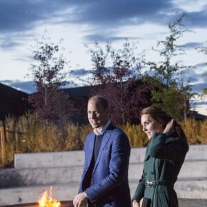 Le prince William et Kate Middleton, duc et duchesse de Cambridge, sont arrivés à Whitehorse en territoire Yukon au quatrième jour de leur visite officielle au Canada, le 27 septembre 2016