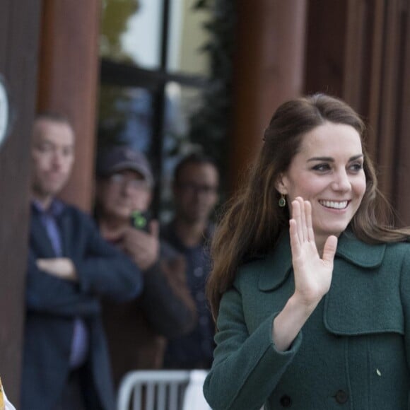 Le prince William et Kate Middleton, duc et duchesse de Cambridge, sont arrivés à Whitehorse en territoire Yukon au quatrième jour de leur visite officielle au Canada, le 27 septembre 2016