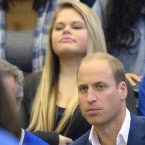 Le prince William et Kate Middleton, duc et duchesse de Cambridge, ont rencontré l'équipe féminine de volley-ball de l'Université de Colombie-Britannique à Kelowna dans la vallée de l'Okanagan et assisté à un match, au matin du quatrième jour de leur visite officielle au Canada, le 27 septembre 2016. Ils ont par ailleurs reçu des maillots en cadeau.