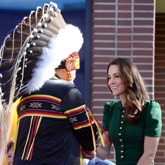 Le prince William et Kate Middleton, duc et duchesse de Cambridge, en visite sur le campus de l'Université de Colombie-Britannique à Kelowna dans la vallée de l'Okanagan, au matin du quatrième jour de leur visite officielle au Canada, le 27 septembre 2016