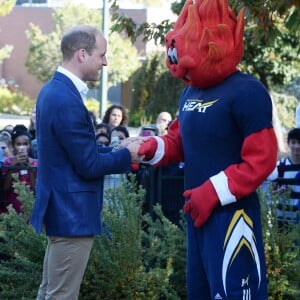 Le prince William et Kate Middleton, duc et duchesse de Cambridge, en visite sur le campus de l'Université de Colombie-Britannique à Kelowna dans la vallée de l'Okanagan, au matin du quatrième jour de leur visite officielle au Canada, le 27 septembre 2016