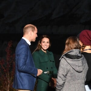 Le prince William et Kate Middleton, duc et duchesse de Cambridge, lors du ''Yukon arts events'' au centre culturel Kwanlin Dunn à Whitehorse, au quatrième jour de leur visite officielle au Canada, le 27 septembre 2016.