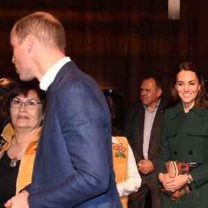 Le prince William et Kate Middleton, duc et duchesse de Cambridge, lors du ''Yukon arts events'' au centre culturel Kwanlin Dunn à Whitehorse, au quatrième jour de leur visite officielle au Canada, le 27 septembre 2016.