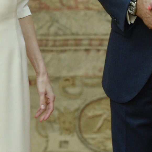 Le roi Felipe VI et la reine Letizia d'Espagne, ainsi que l'infante Elena, recevaient les médaillés olympiques et paralympiques espagnols au palais du Pardo à Madrid le 28 septembre 2016
