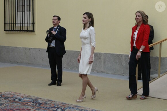 La reine Letizia et l'infante Elena d'Espagne lors de la réception des médaillés olympiques et paralympiques espagnols au palais du Pardo à Madrid le 28 septembre 2016